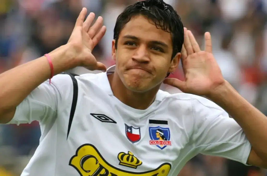 Alexis Sánchez jugó en Colo-Colo entre 2006 y 2007.
