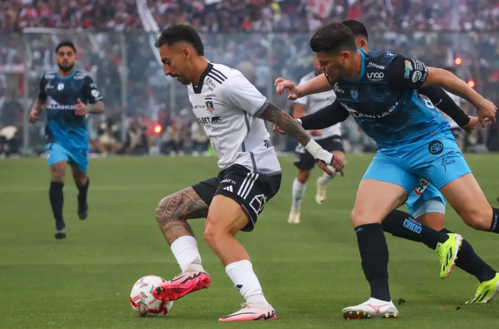 Colo-Colo está enfrentando a Deportes Iquique por la fecha 29 del Campeonato Nacional.