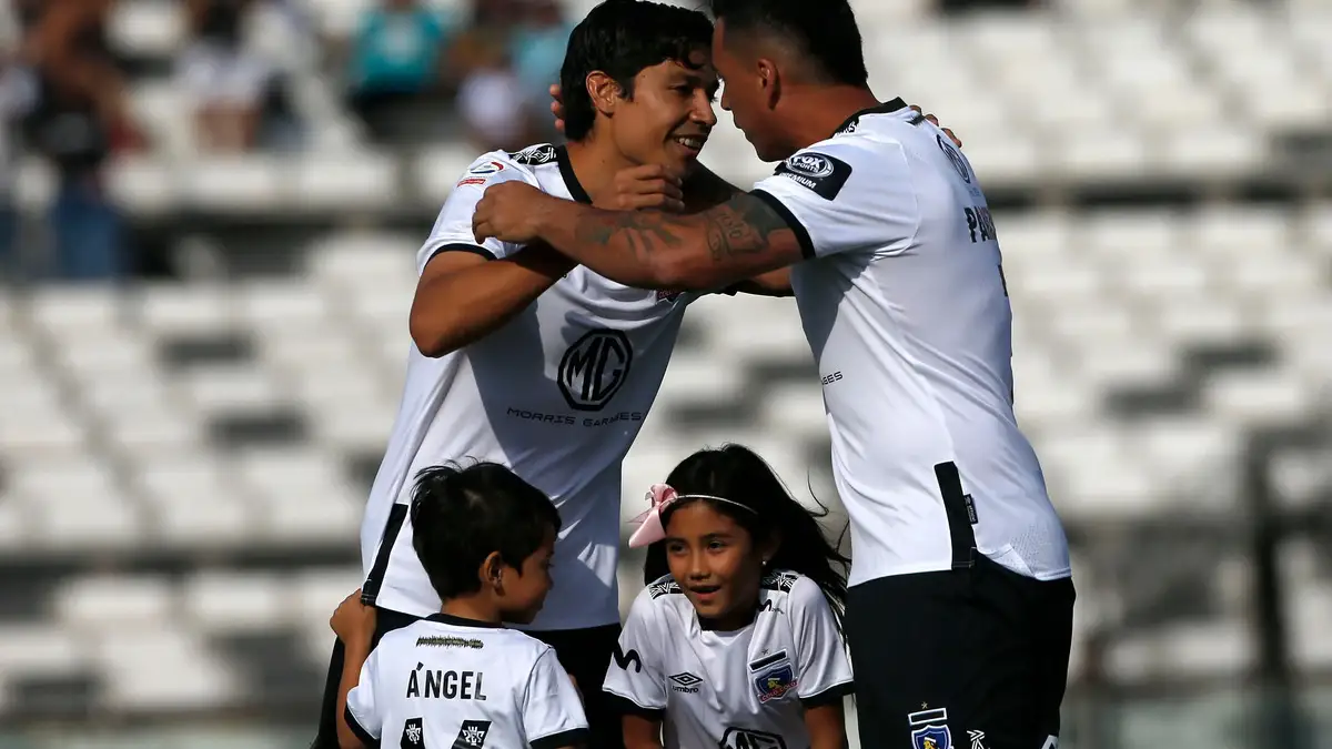 Matías Fernández y Esteban Paredes serán los líderes de Colo-Colo en el Duelo de Leyendas.