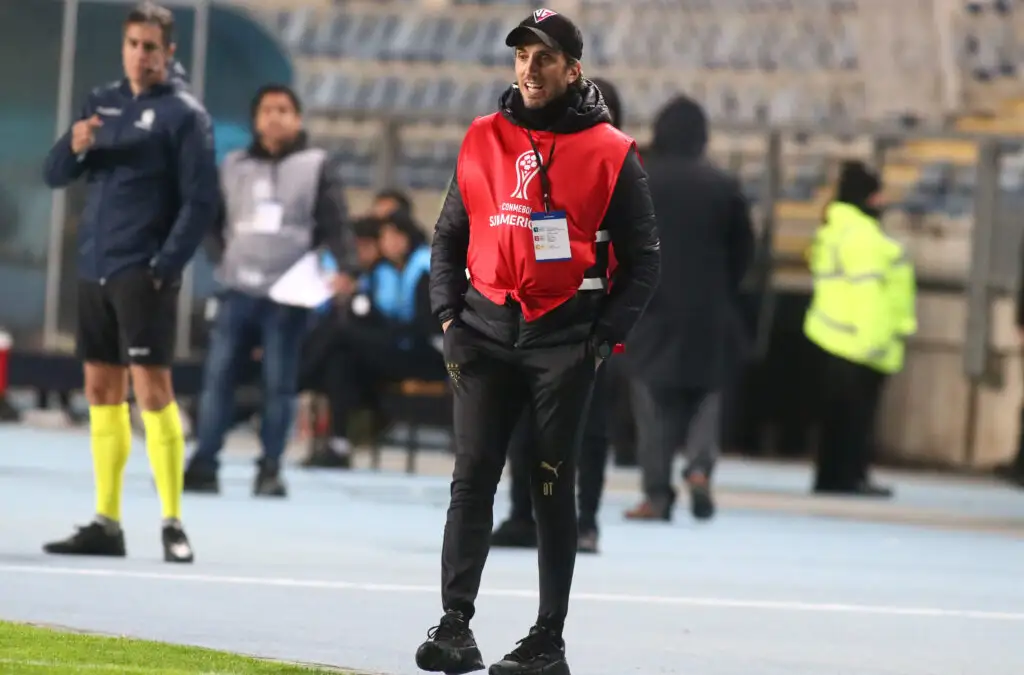 Luis Zubeldia durante el partido de Copa Conmebol Sudamericana con Liga Universitaria de Quito.