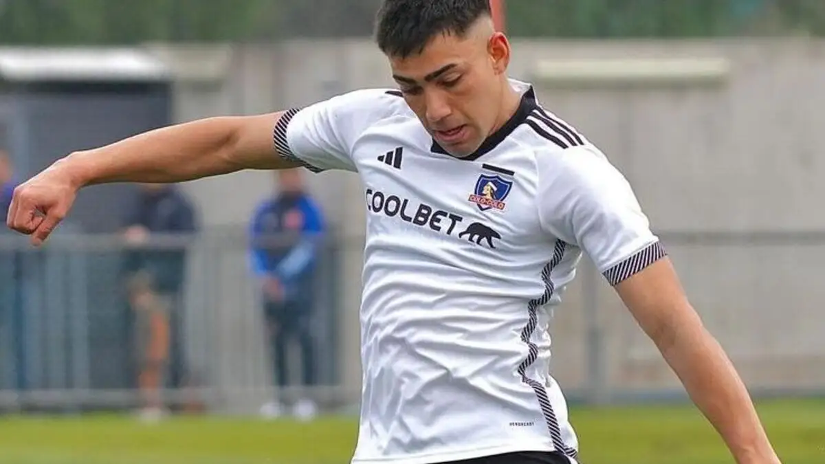 Nicolás Suárez sufrió una lesión en el partido de Colo-Colo Proyección vs Universidad Católica.