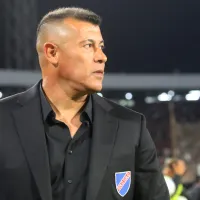 Con nombre y apellido: Hinchas eligen al reemplazante de Jorge Almirón en el banco de Colo-Colo