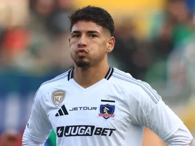 ¿Se va o se queda? Revelan el real estado del interés por Alan Saldivia desde el fútbol brasileño