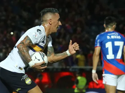 [VIDEO] Más vigente que nunca: Lucas Barrios se luce con golazo frente a Cerro Porteño en Paraguay
