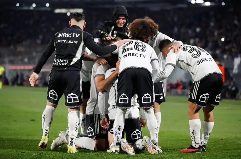 En Colo-Colo continúan buscando un nuevo refuerzo para cerrar su plantel.