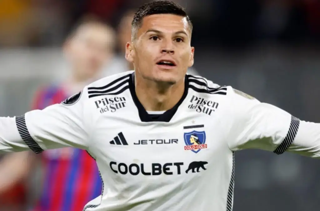 Colo-Colo le pone un alto precio a Lucas Cepeda.