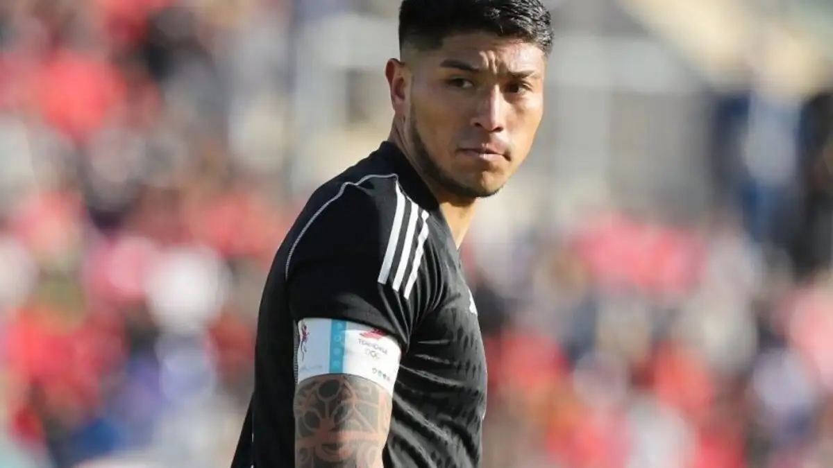 Brayan Cortés con la camiseta de la Selección Chilena.