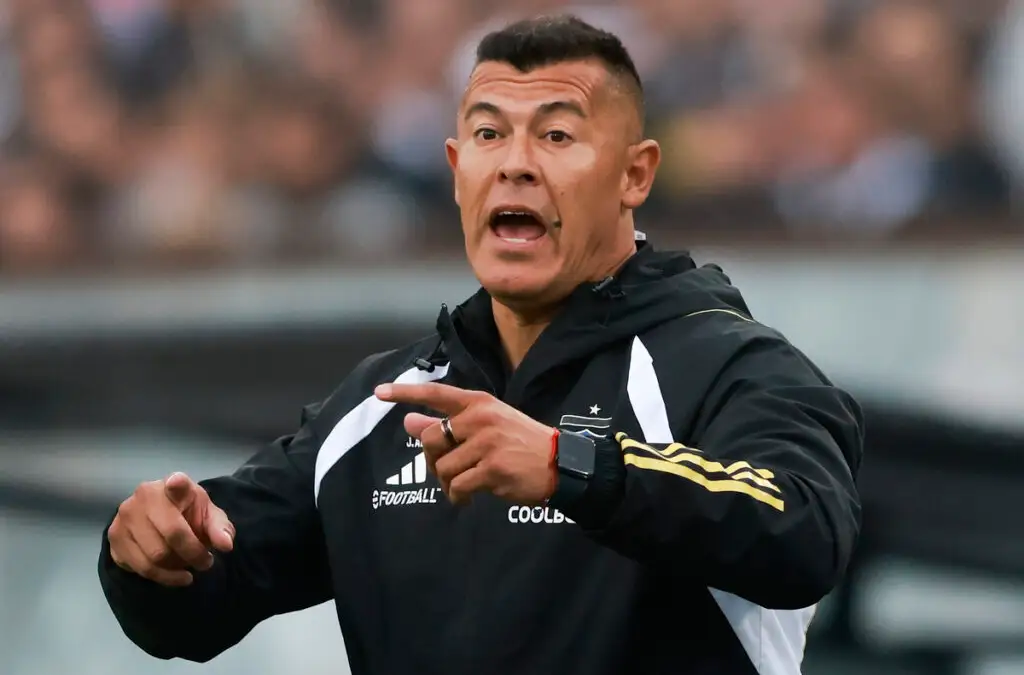 Jorge Almirón espera los refuerzos para Colo-Colo.