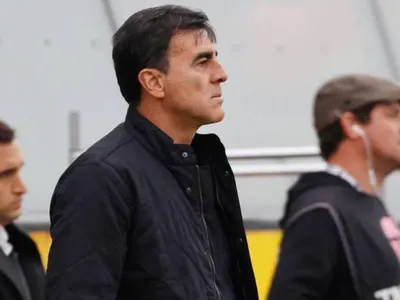 No se guardó nada: Hijo de Gustavo Quinteros incendió todo por gran polémica del Superclásico: «Siempre perjudicando a Colo-Colo»