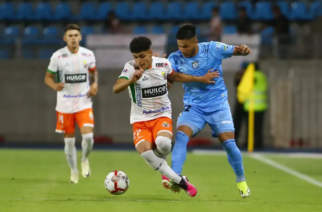 Deportes Iquique derrotó a Cobresal en el inicio de la quinta fecha del Campeonato Nacional.