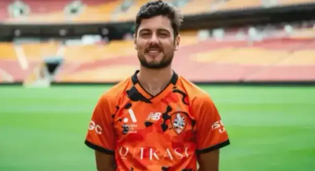 Marco Rojas juega en el Brisbane Roar FC de Australia.