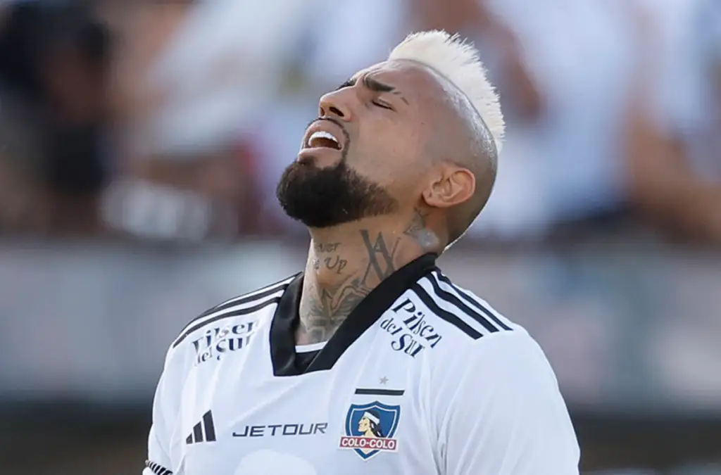 Arturo Vidal se ausentó de La Roja por sus problemas físicos.