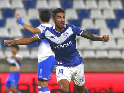 ¿Humo blanco? Goleador argentino asoma como la nueva obsesión de Gustavo Quinteros