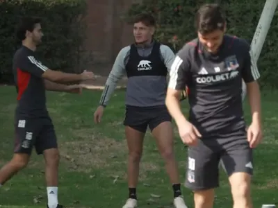 [VIDEO] «¿Vamos a ser campeones o no?»: La arenga de Leonardo Gil en pleno entrenamiento de Colo-Colo