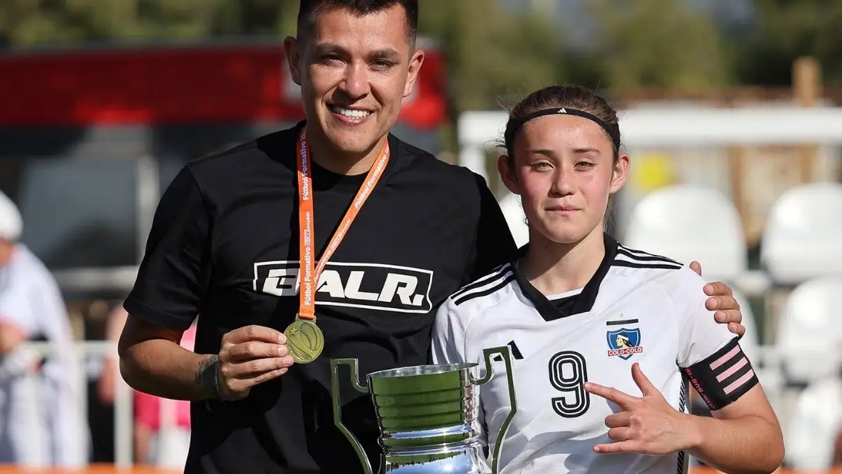 Carlos Muñoz sigue ligado a Colo-Colo por su hija, Catalina Muñoz.