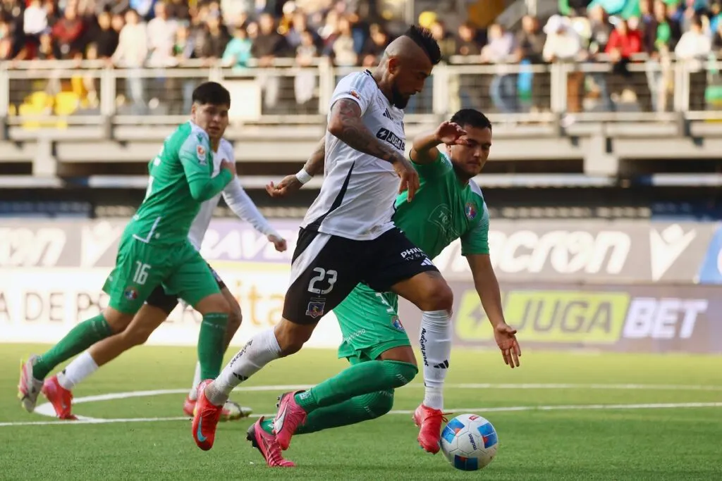 Arturo Vidal fue expulsado en el duelo frente a Audax Italiano.