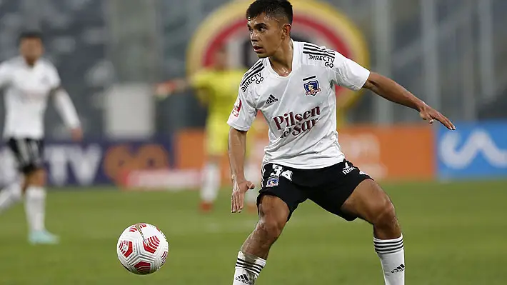 Vicente Pizarro jugando por Colo-Colo.