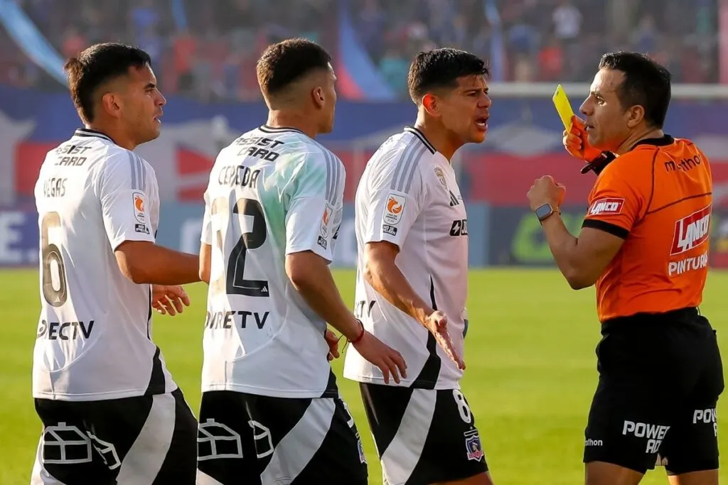 Piero Maza fue el árbitro central del Superclásico entre Colo-Colo y la U