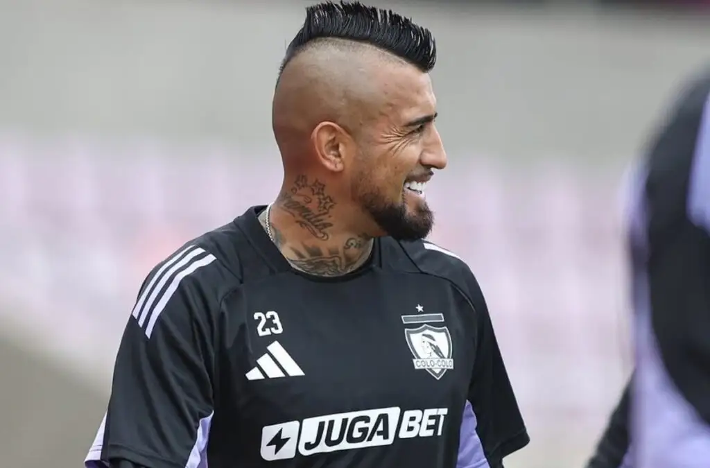 Arturo Vidal espera mantenerse una temporada más en Colo-Colo.