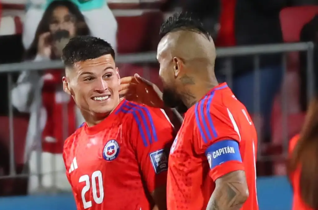 Cuatro jugadores de Colo-Colo se perfilan como titulares para enfrentar a Paraguay.