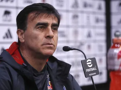 «Tienen sus regalones»: Canterano apuntó dardos contra Gustavo Quinteros tras terminar contrato con Colo-Colo