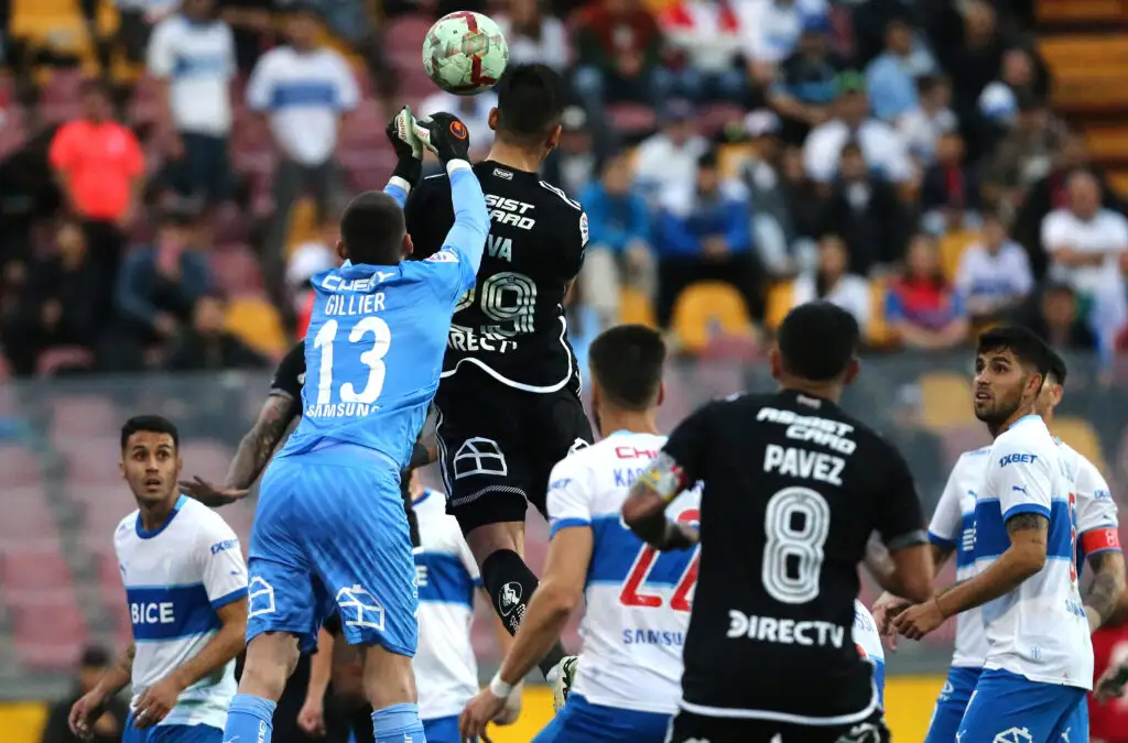 Colo-Colo disputará el primero de sus tres duelos pendientes.