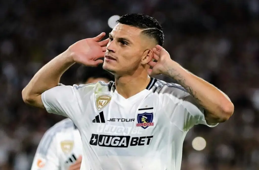 Aníbal Mosa reconoció recibir una oferta por Lucas Cepeda.