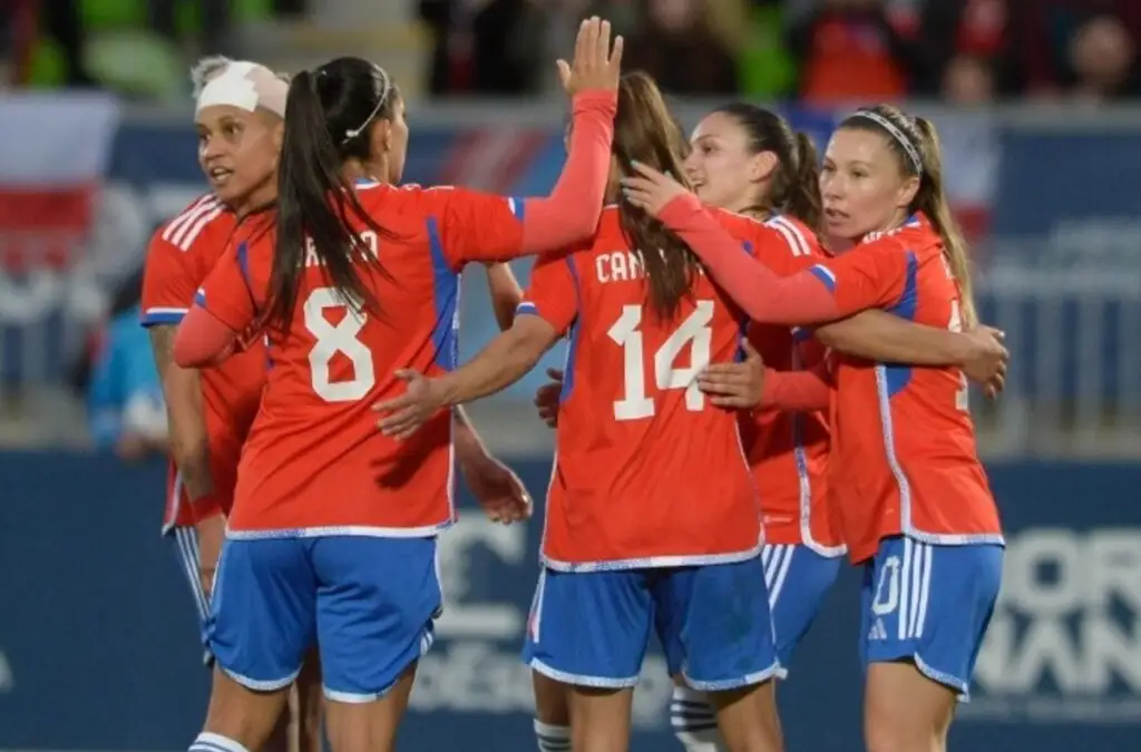 La Roja femenina se llenó de jugadoras de Colo-Colo.