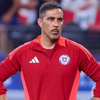 Quiere jugar en el club: La condición que puso Claudio Bravo para volver a Colo-Colo