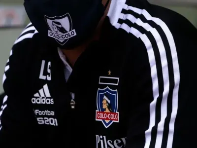 Remezón de mercado: Destapan el nuevo candidato que surgió para dirigir a Colo-Colo