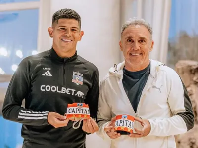 Un regalo de capitán a capitán: El desconocido vínculo entre Esteban Pavez y Marcelo Espina