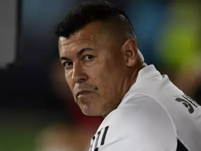 «Le demostraré que sigo vigente»: El recado que recibió Jorge Almirón antes del estreno de Colo-Colo