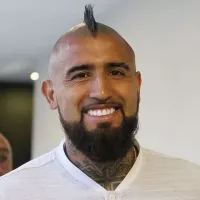 Expectación total: Hay fecha definida para que Arturo Vidal firme por Colo-Colo