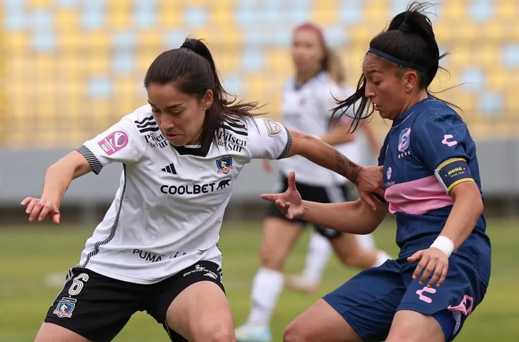 Colo-Colo y Everton buscan avanzar para luchar por el título del Campeonato Femenino SQM.