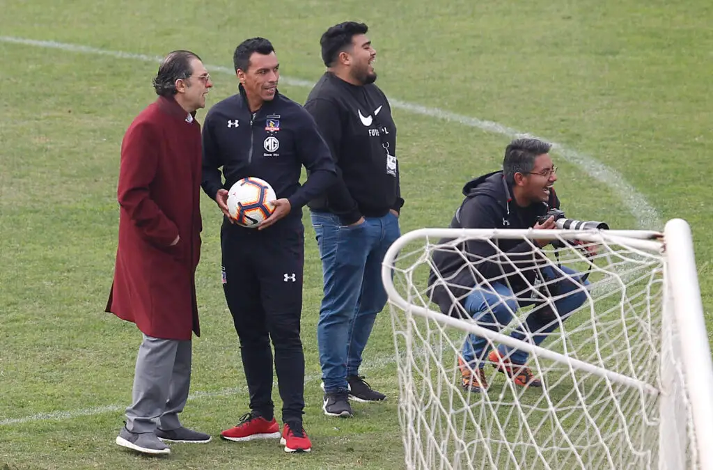 Esteban Paredes y Aníbal Mosa durante el Arengazo previo al duelo contra Universidad de Chile en 2019.