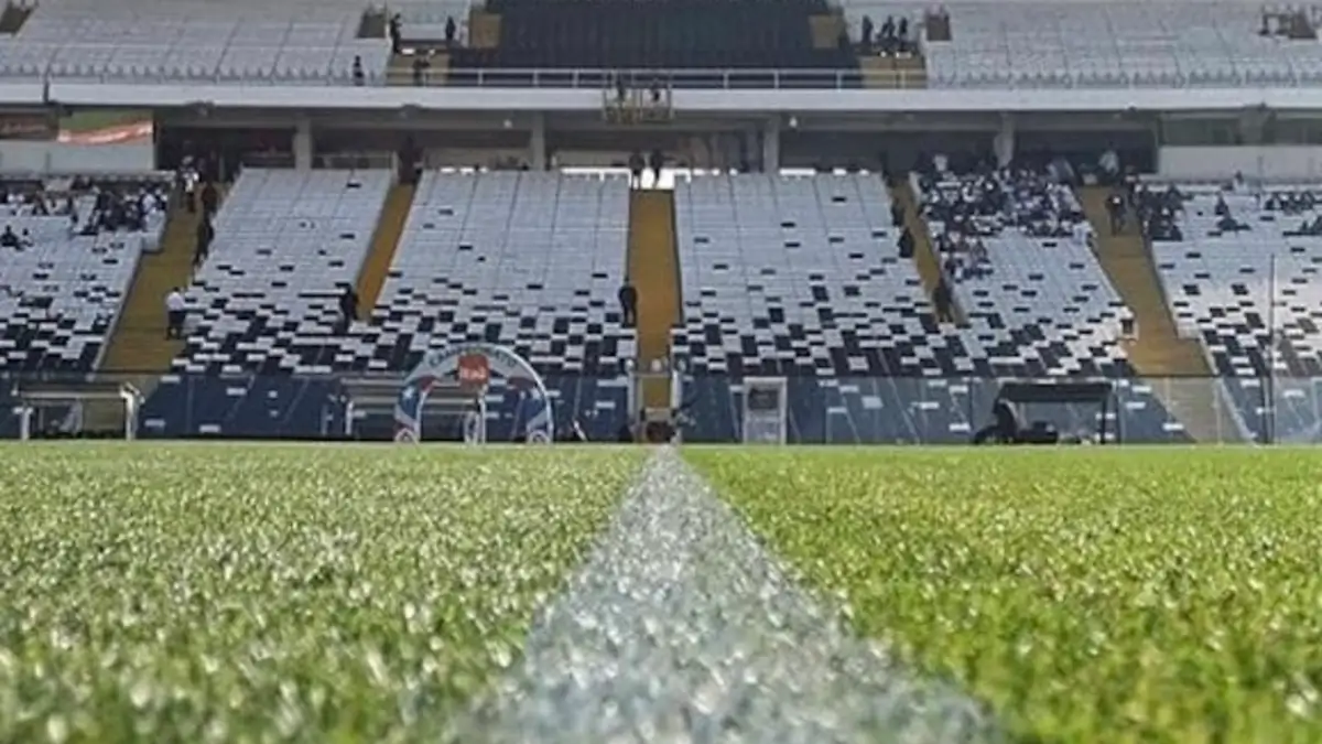 Juan Cristóbal Guarello aseguró que existen conversaciones con empresa para la remodelación del Estadio Monumental.