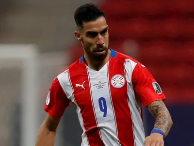 Seleccionado paraguayo es prioridad para reforzar Colo-Colo