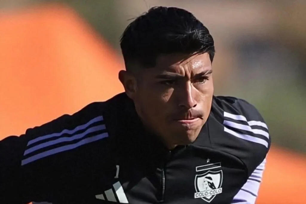 Brayan Cortés entrenando con Colo-Colo.