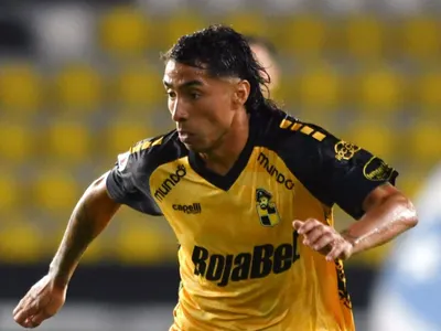 Factor Colo-Colo: La razón que ha retrasado la confirmación del fichaje de Luciano Cabral por Everton