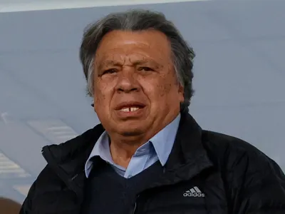«Para mí es…»: Elías Figueroa encendió polémico debate tras escoger al equipo más grande de Chile