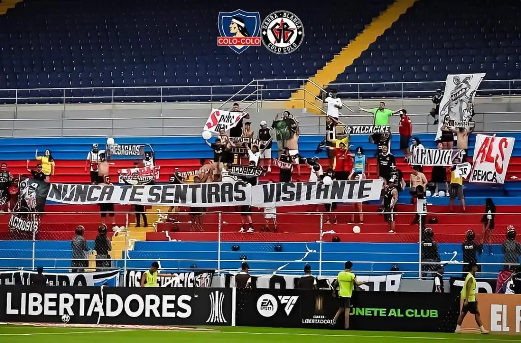 La Garra Blanca en el Estadio Monumental de Maturín.