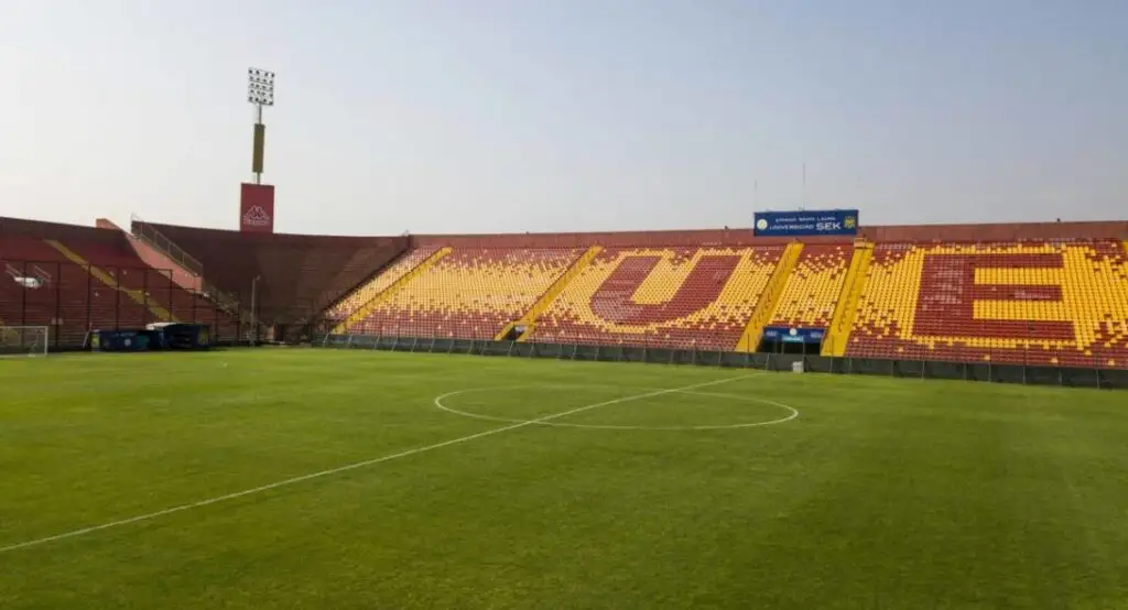 Estadio Santa Laura recibiría el Clásico entre Universidad Católica y Colo-Colo.