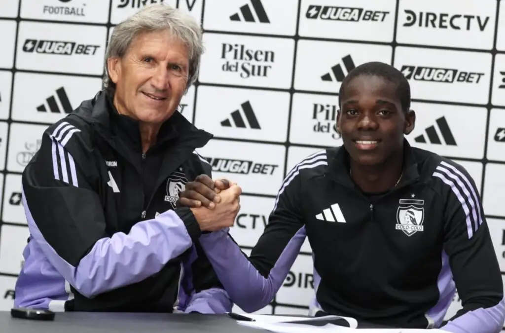 Manley Clerveaux firmó su primer contrato profesional con Colo-Colo, pero no entrena con el primer equipo.