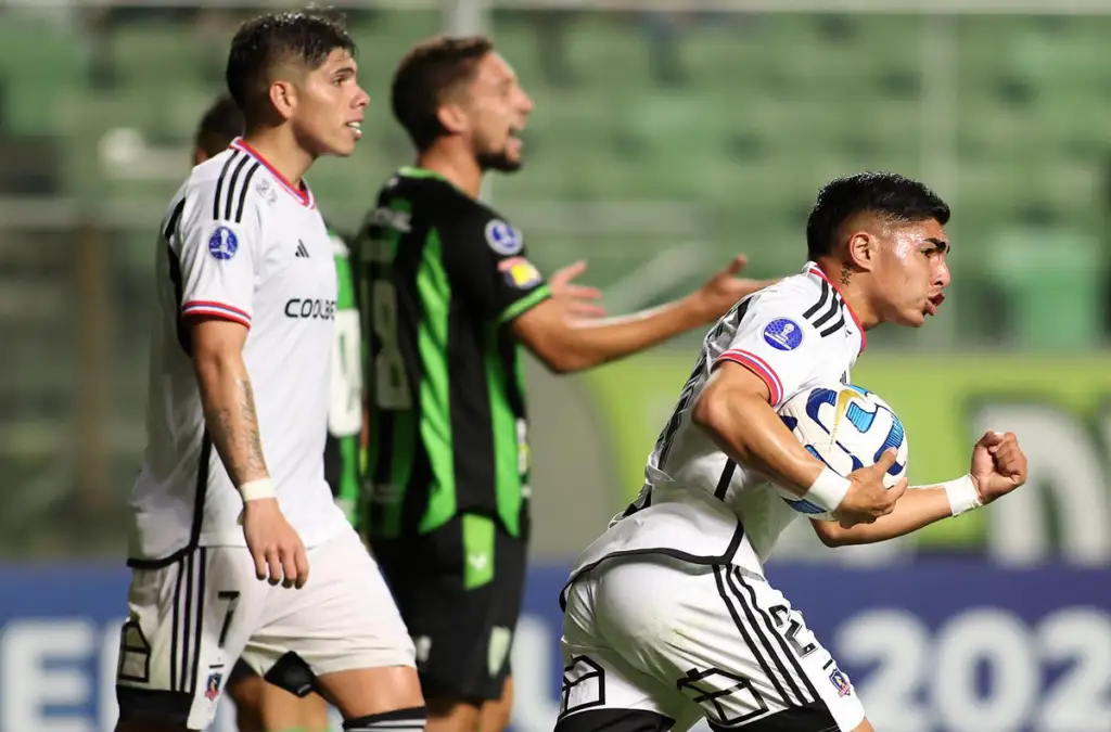 El hijo de Gustavo Quinteros alzó la voz y desmintió un quiebre en el camarín de Colo-Colo.