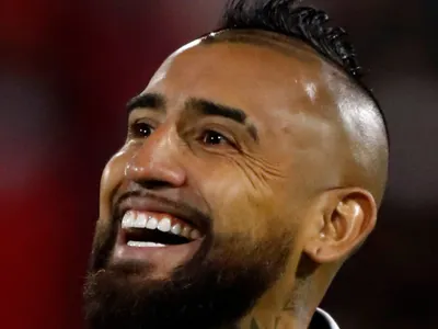 «Hoy nos vamos de fiesta»: El divertido momento en Tik Tok de Arturo Vidal