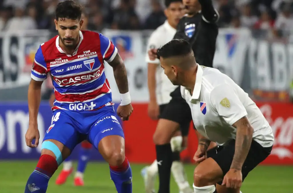 Colo-Colo apelaría por la pérdida de puntos frente a Fortaleza.