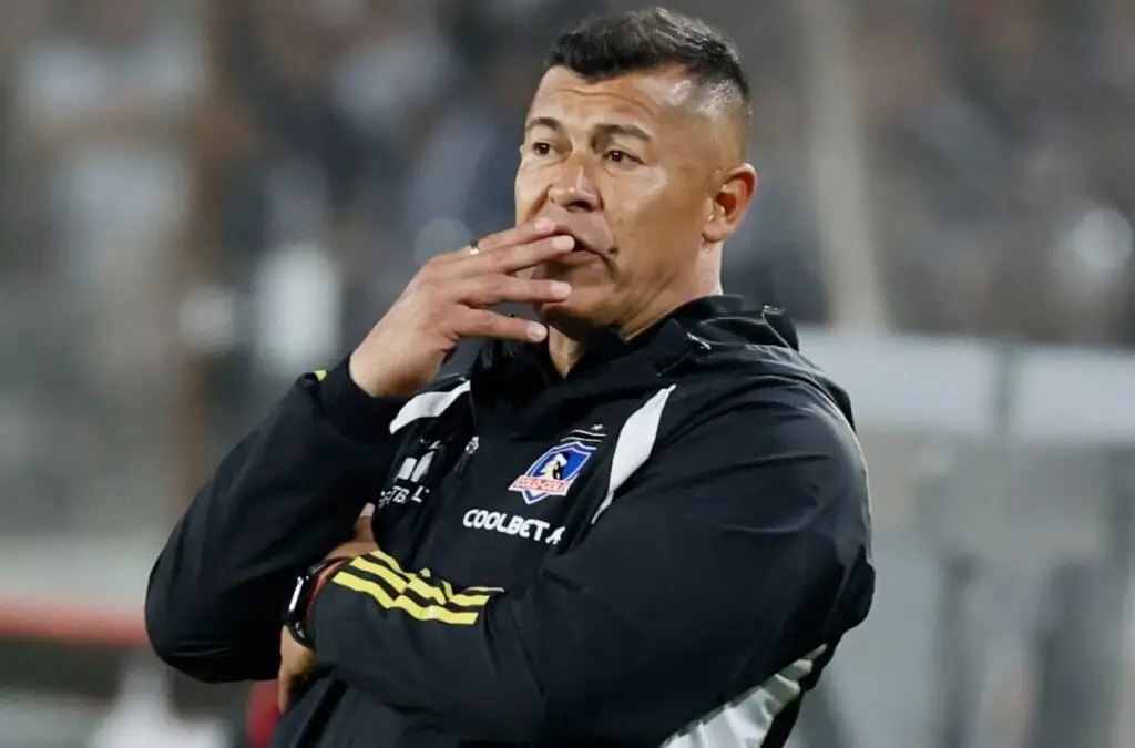 Almirón no descarta mandar al sacrificio a un titular para cumplir con la regla.