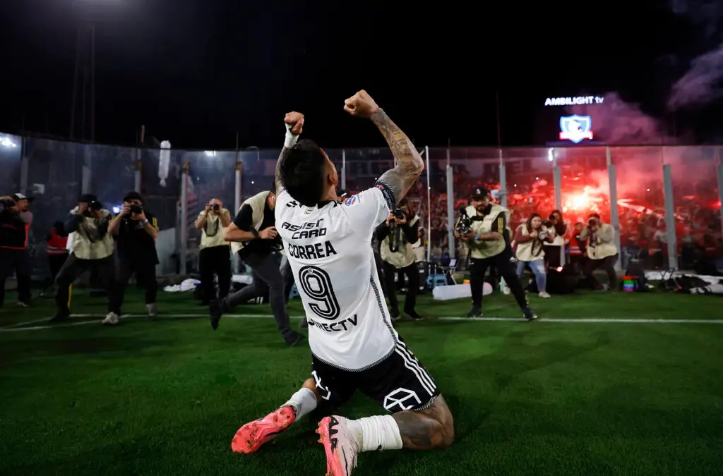 Javier Correa le dio los tres puntos a Colo-Colo en su partido contra Universidad Católica.