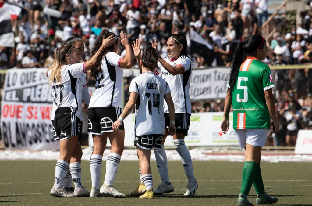 Colo-Colo Femenino, de gran presente, deberá enfrentarse a Universidad de Chile.