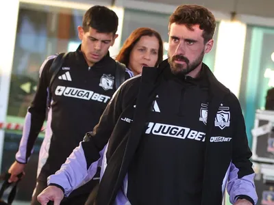 Revelan el gran problema que tuvo Colo-Colo en su viaje a Argentina por ‘culpa’ de sus hinchas